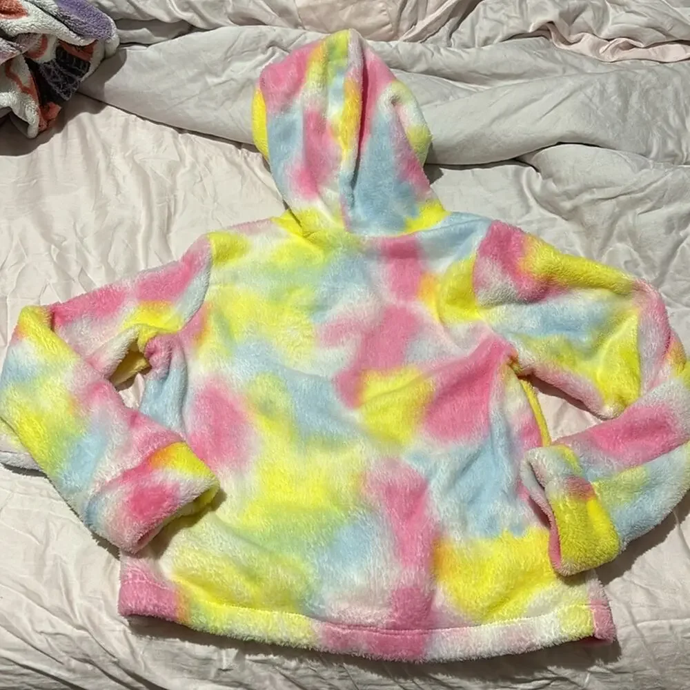 kensie 7/8 tie dye hooded sweatshirt sequin chest heart front pockets worn once